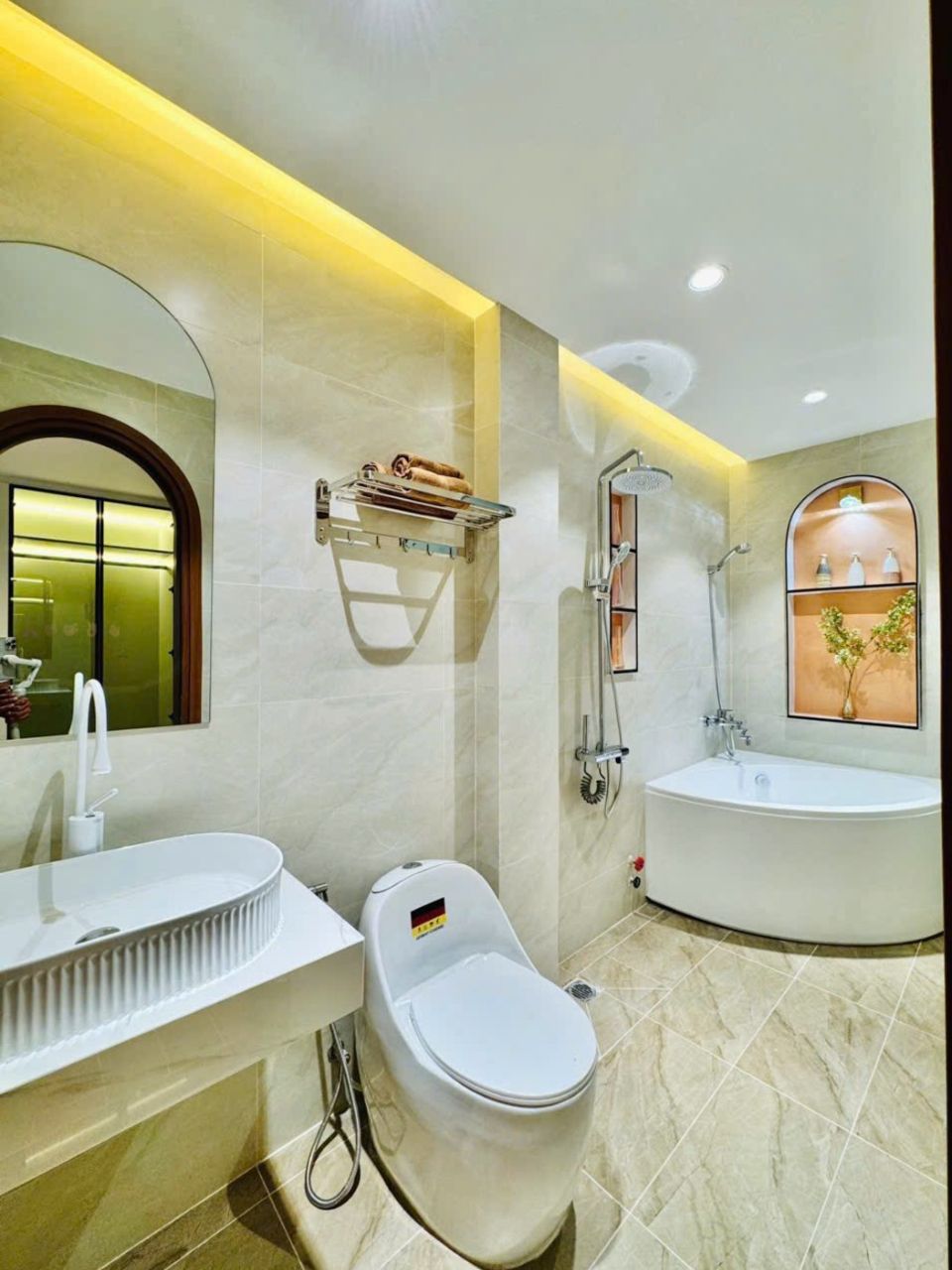 🏡 Bán nhà Cao Thắng P.12 Q.10, 2 mặt hẻm, 9.x tỷ! - Ảnh 3